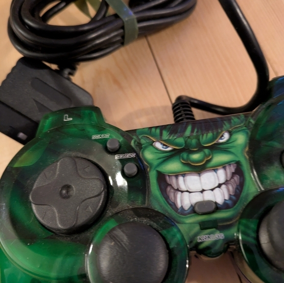 PlayStation 1 Hulk Green Wired Game Controller Used - Picture 9 of 9